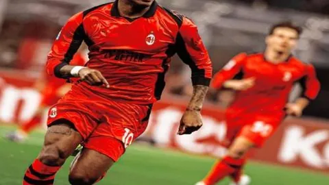 利物浦公布新加坡行27人参赛名单，四员大将缺席，季前新星入选